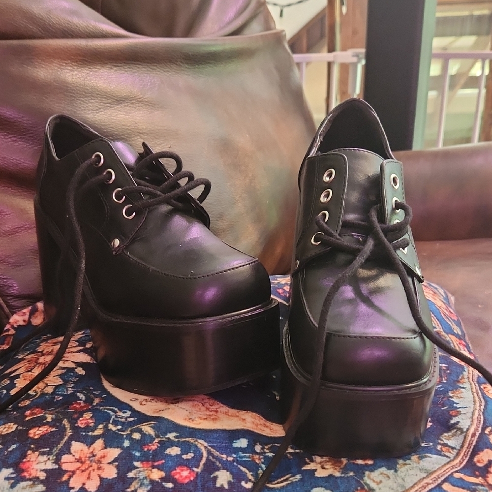 dELiA*s Black Platform Lace-Up Shoes
